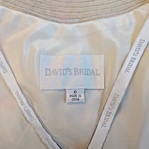 π STUNNING David's Bridal Gown π Open on sides! - Picture 4 of 4